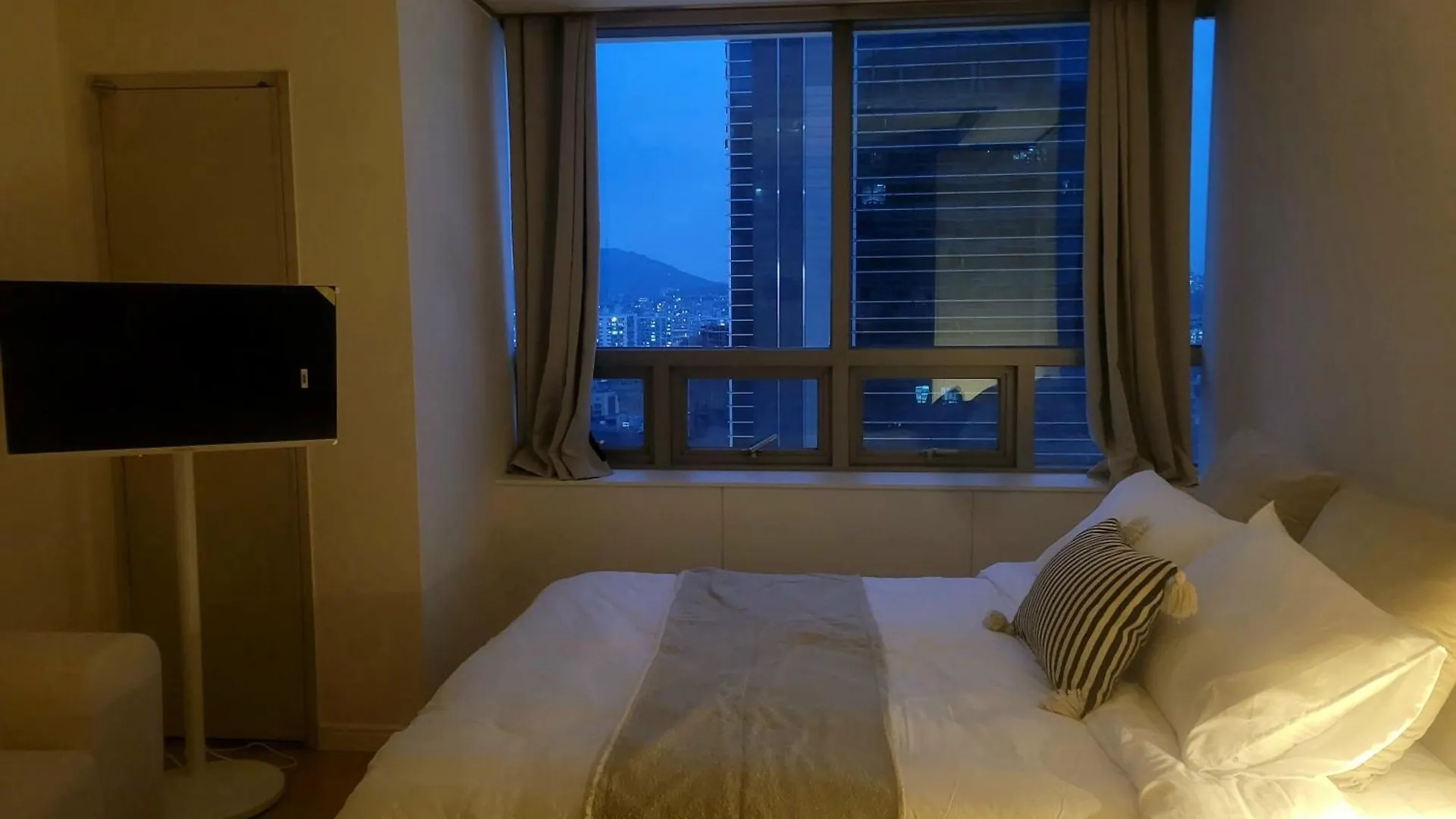 Sinsa Woori House Appartement Seoel