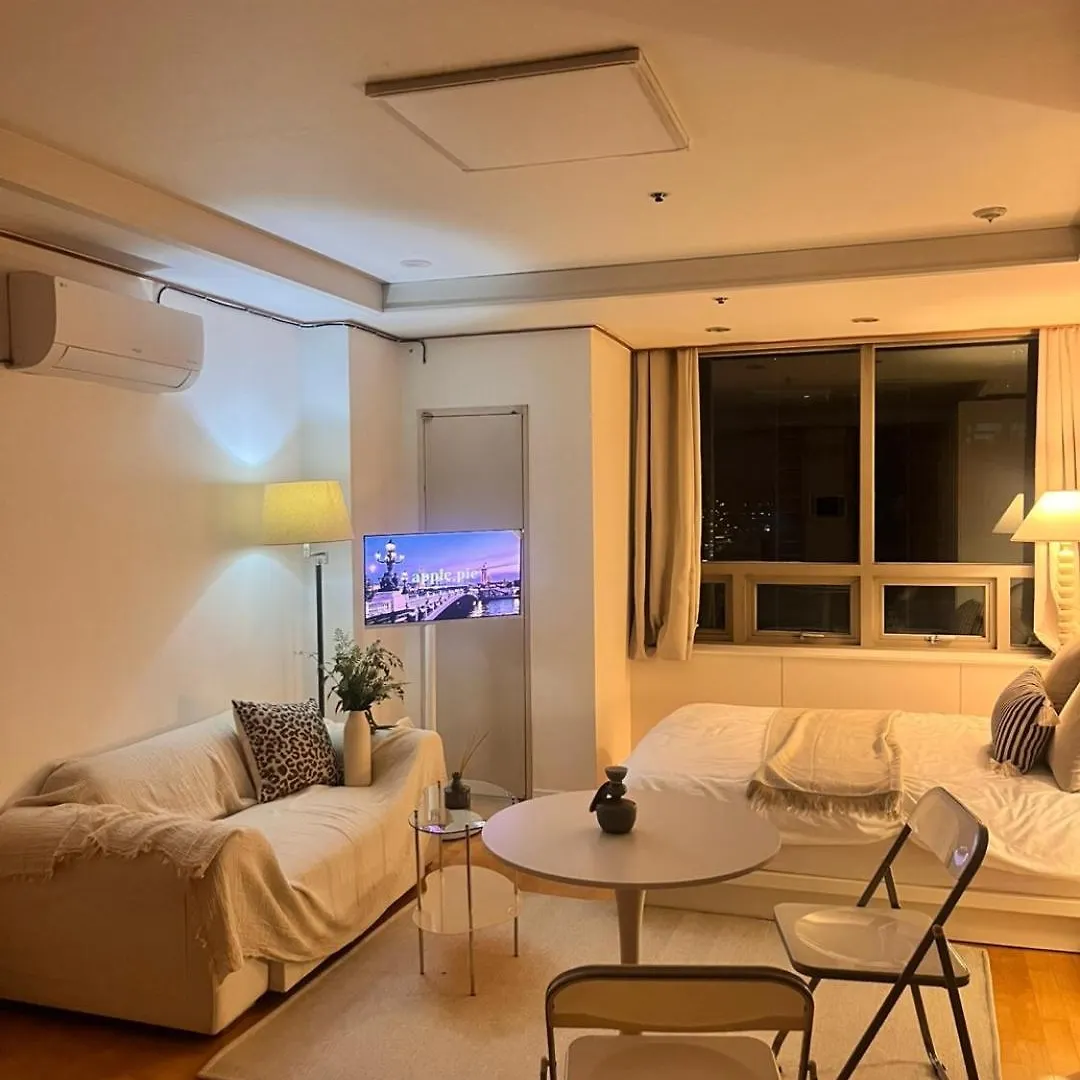Sinsa Woori House Appartement Seoel