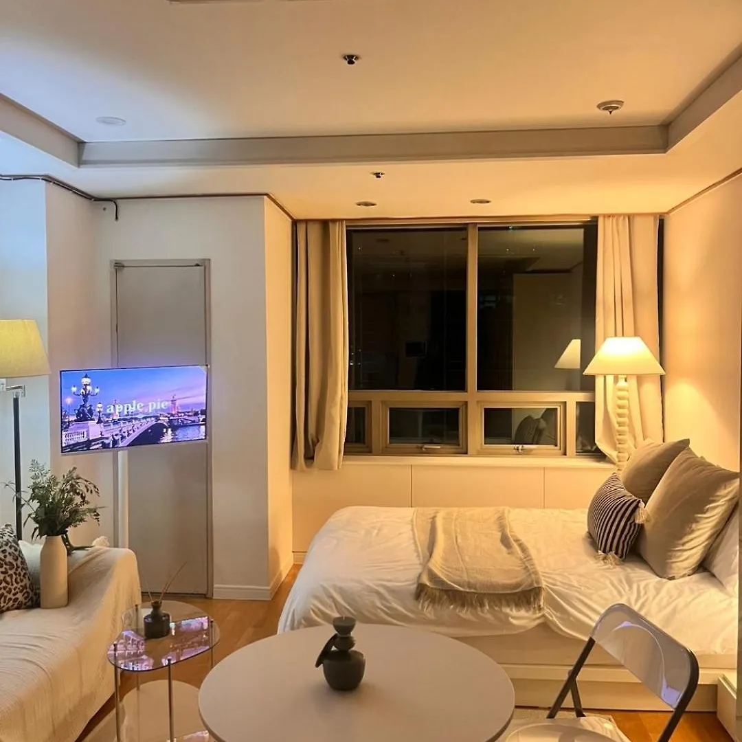 Sinsa Woori House Appartement Seoel
