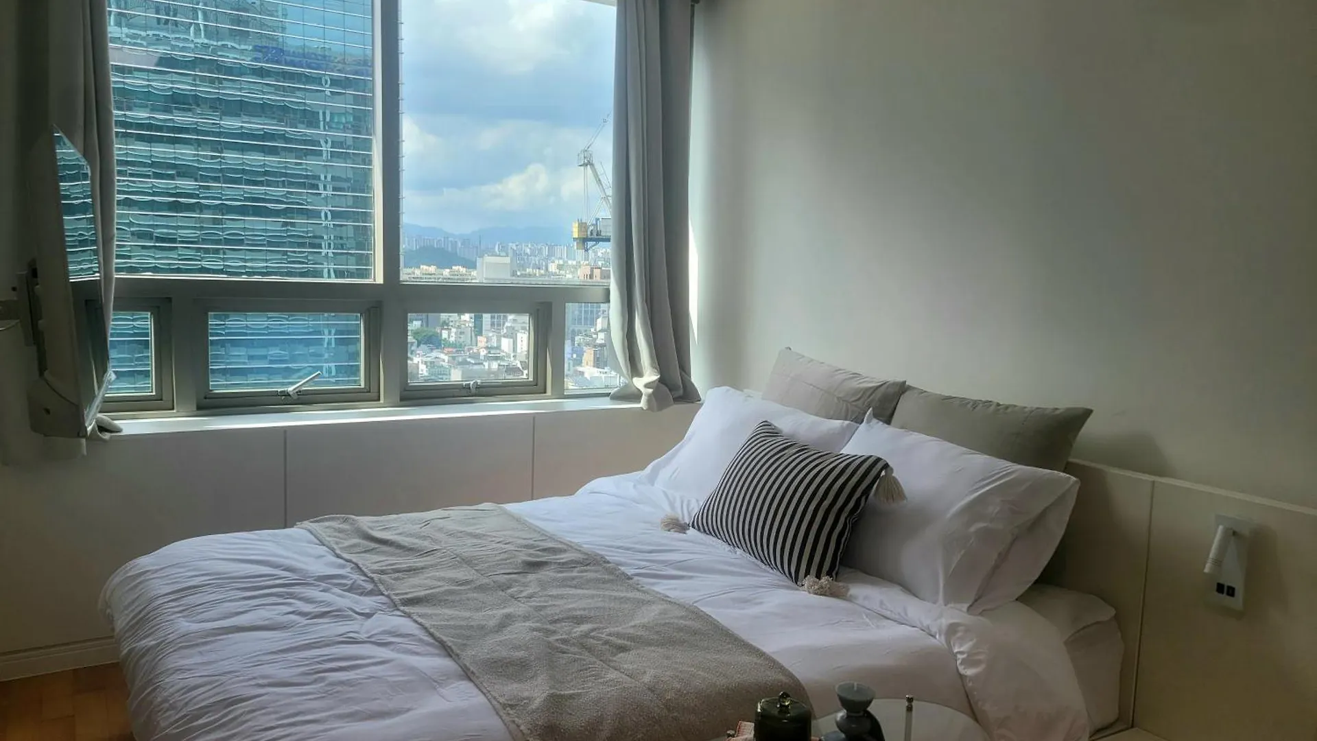 Апартаменты Sinsa Woori House Сеул Южная Корея