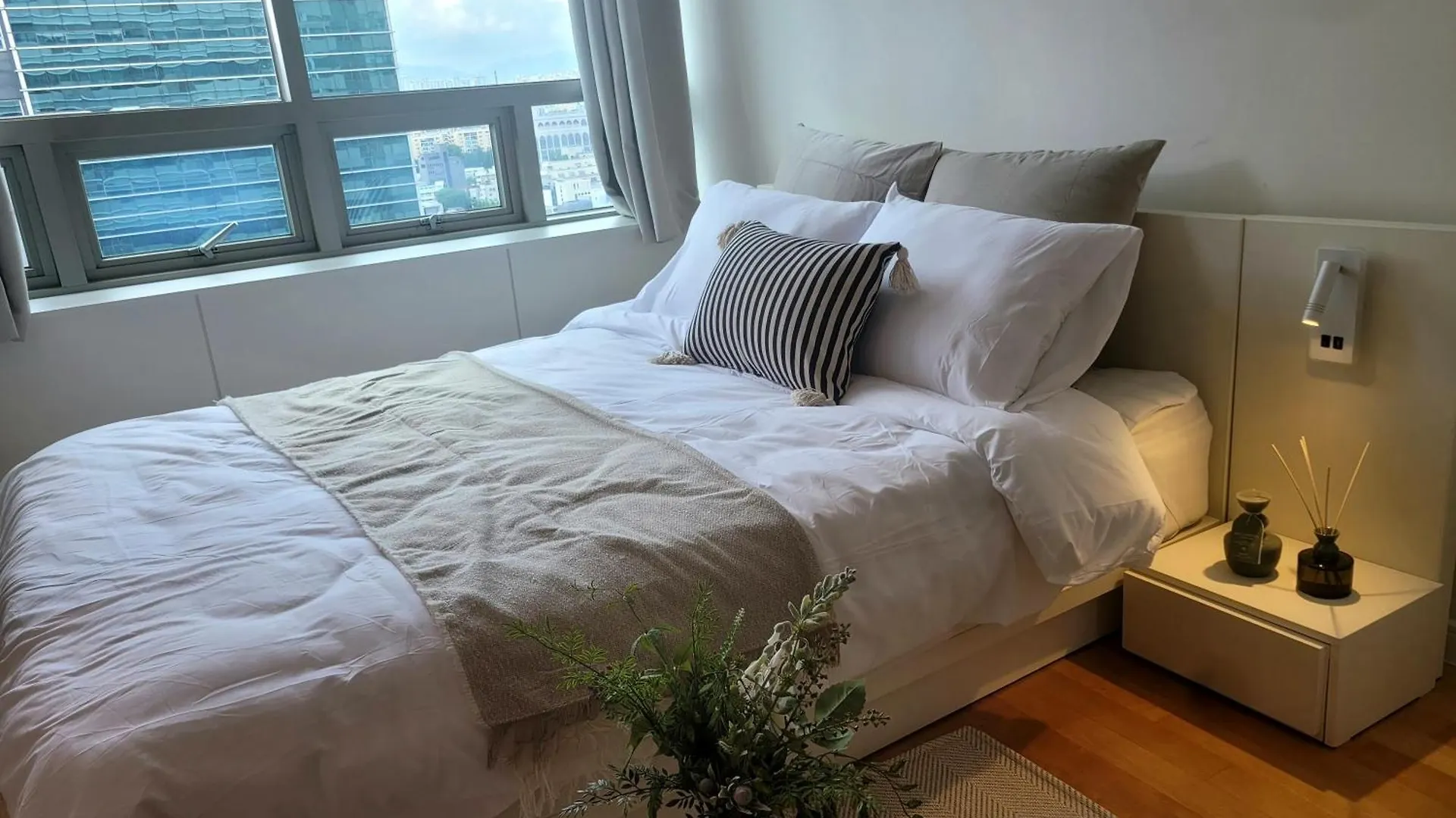 Апартаменты Sinsa Woori House Сеул